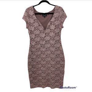 CONNECTED mauve lace fitted dress, structure cleavage, size 10, NWOT